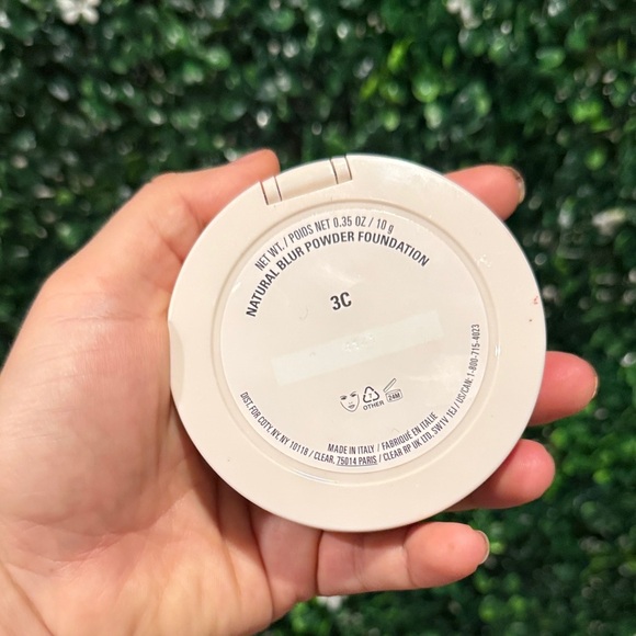 Kylie cosmetics natural blur powder foundation new 3c - Picture 2 of 2